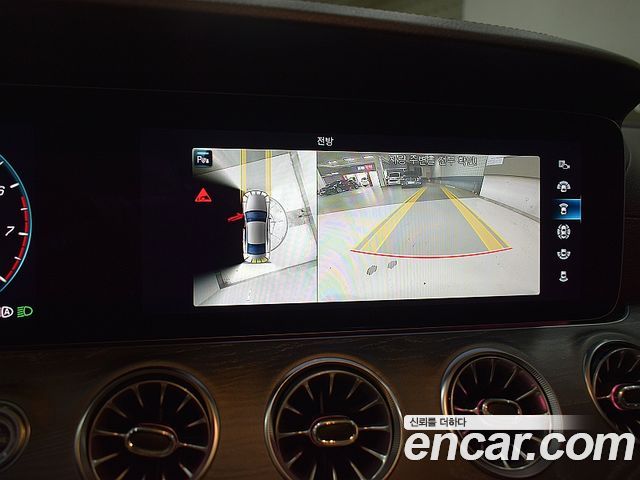 Mercedes-Benz CLS-Class — interior