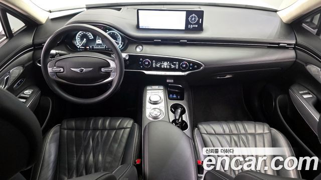 Genesis GV70 — interior