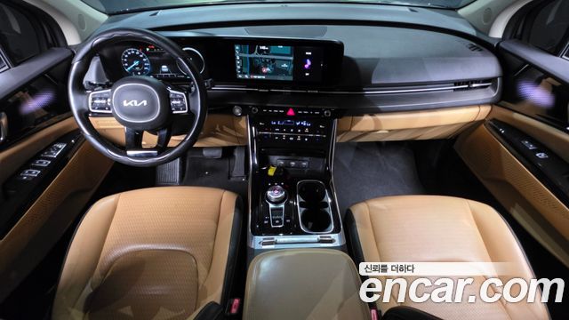 Kia Carnival — interior