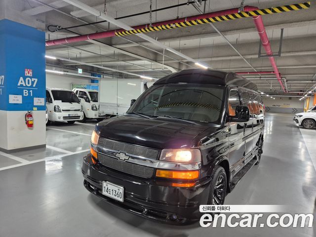 Chevrolet Express Van — exterior
