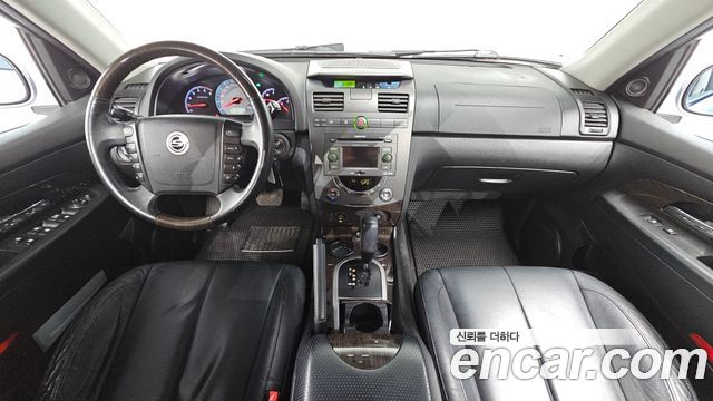 KG Mobility Rexton — interior
