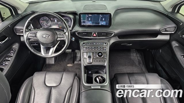 Hyundai Santa Fe — interior
