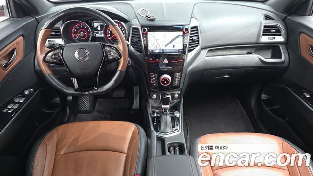 KG Mobility Tivoli — interior