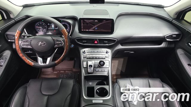 Hyundai Santa Fe — interior
