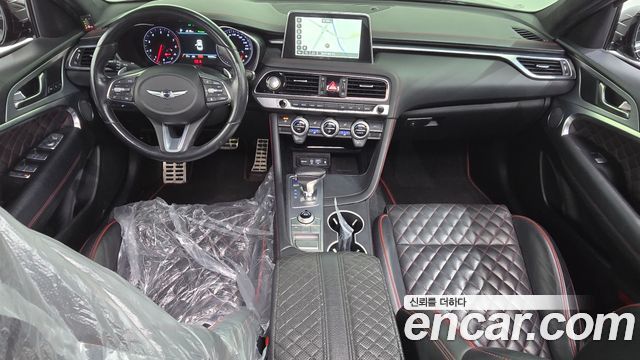 Genesis G70 — interior