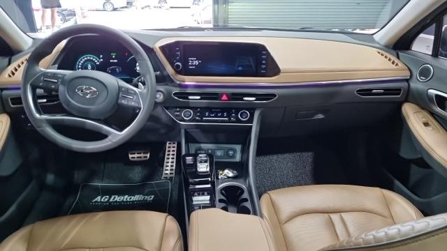 Hyundai Sonata — interior