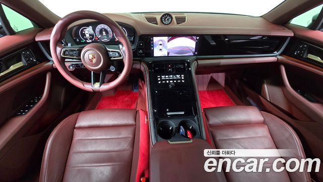 Porsche Panamera — interior