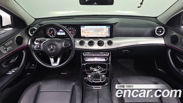 Mercedes-Benz E-Class — interior