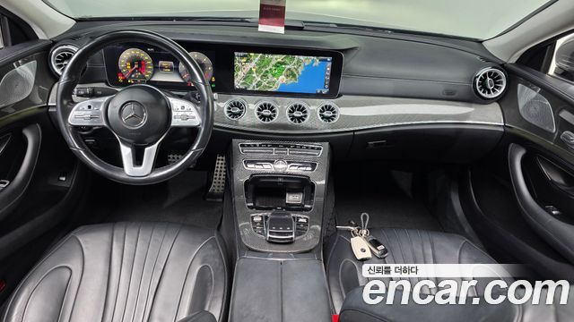 Mercedes-Benz CLS-Class — interior