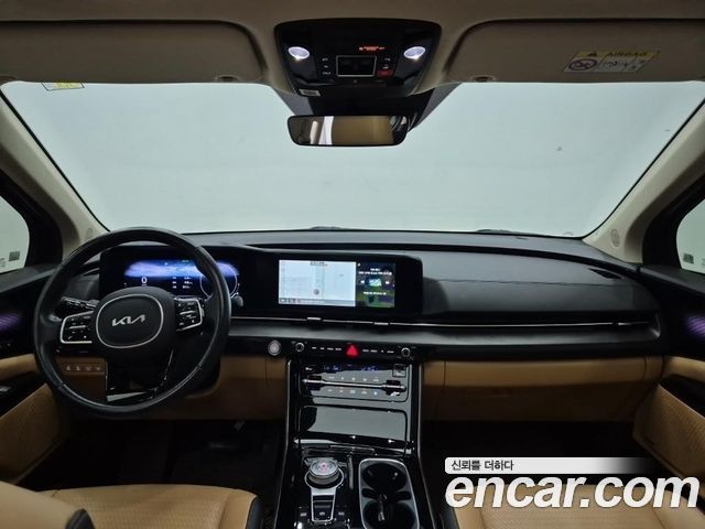 Kia Carnival — interior