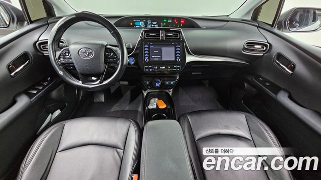 Toyota Prius — interior