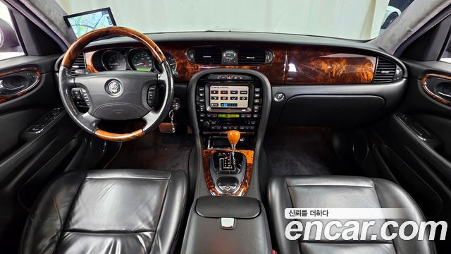 Jaguar XJ-8 — interior