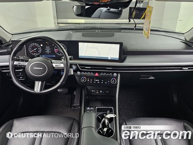 Hyundai Sonata — interior