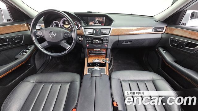 Mercedes-Benz E-Class — interior