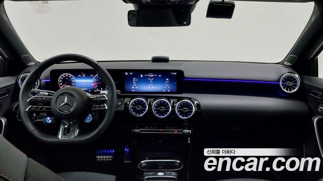 Mercedes-Benz A-Class — interior