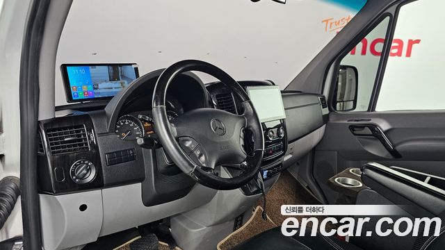 Mercedes-Benz Sprinter — interior