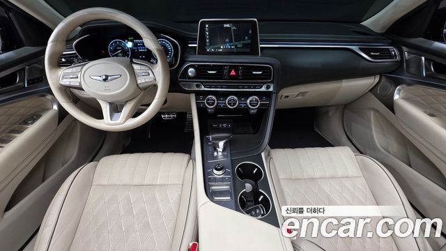 Genesis G70 — interior