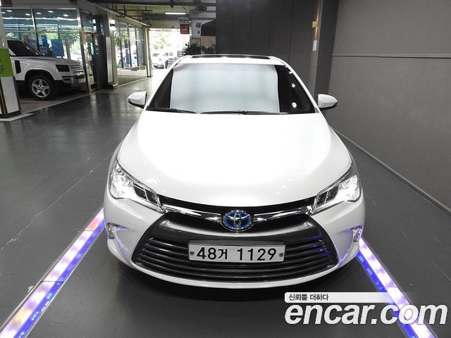 Toyota Camry — exterior