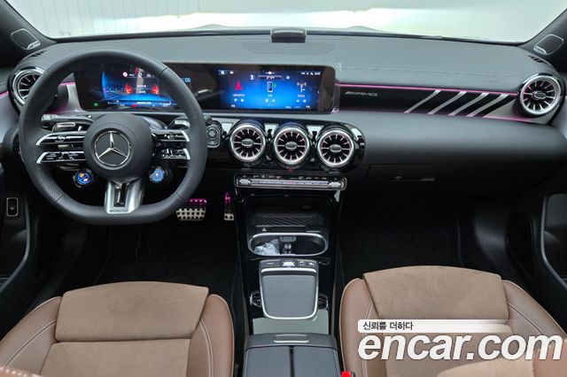 Mercedes-Benz CLA-Class — interior