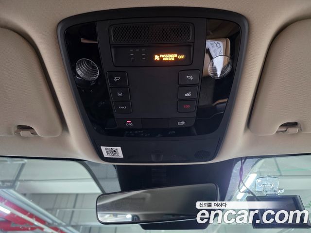 Kia Carnival — interior