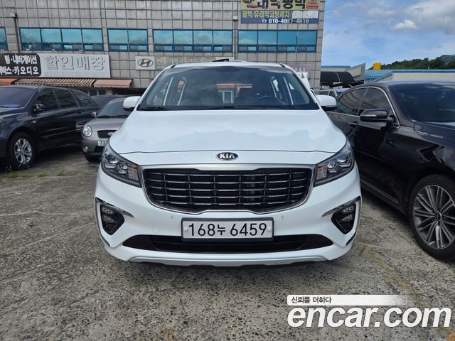 Kia Carnival — exterior