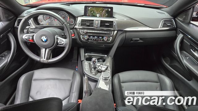 BMW M4 — interior