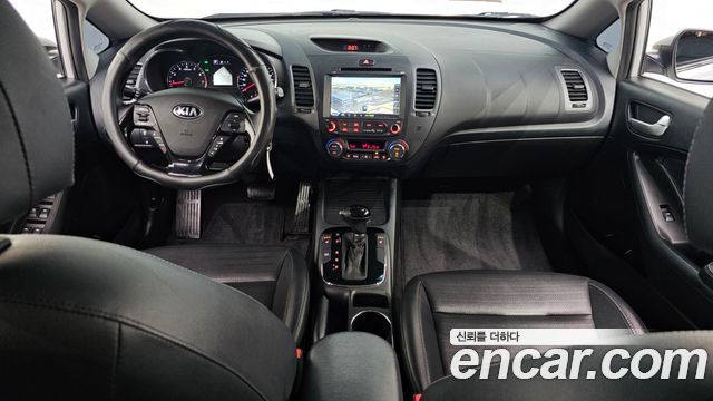 Kia K3 — interior