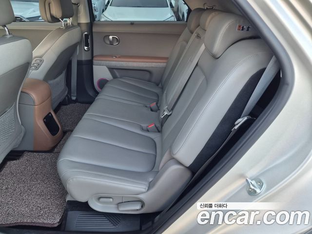 Hyundai IONIQ 5 — interior