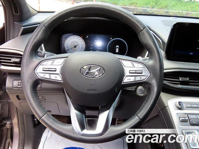Hyundai Santa Fe — interior