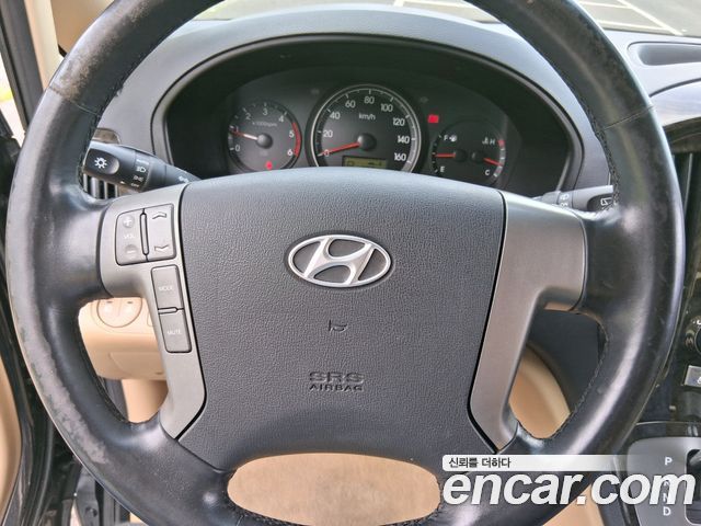 Hyundai Starex — interior