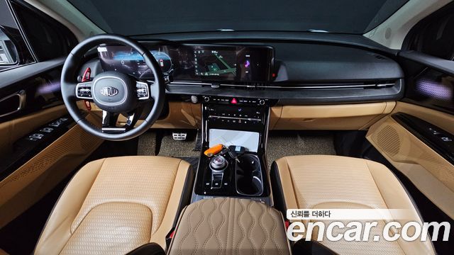 Kia Carnival — interior