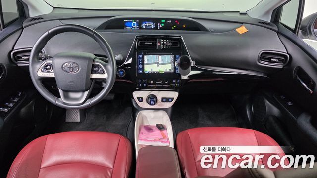 Toyota Prius — interior