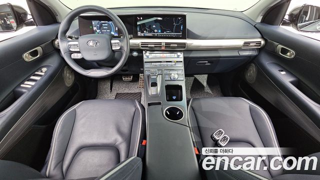 Hyundai Nexo — interior