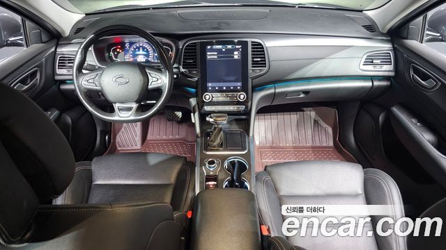 Renault Korea SM6 — interior
