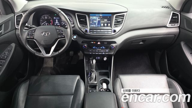 Hyundai Tucson — interior