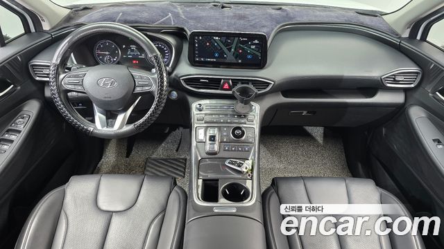 Hyundai Santa Fe — interior