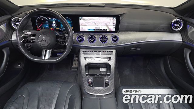 Mercedes-Benz CLS-Class — interior