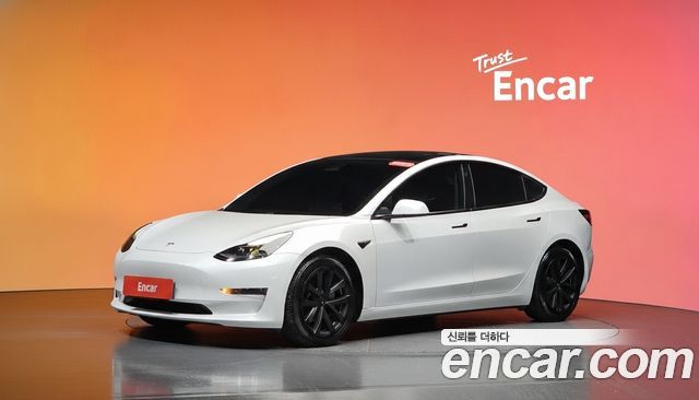 Tesla Model 3 — exterior