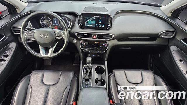 Hyundai Santa Fe — interior