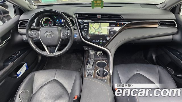 Toyota Camry — interior