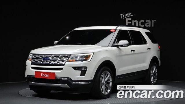 Ford Explorer — exterior
