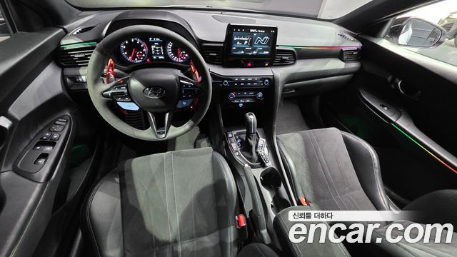 Hyundai Veloster — interior
