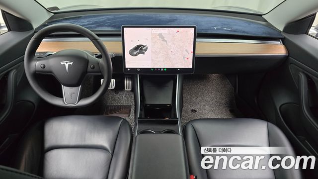 Tesla Model 3 — interior