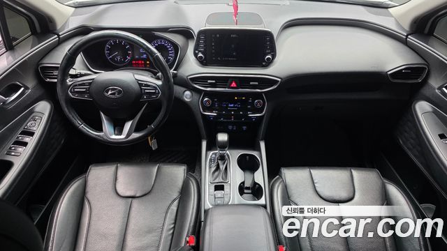 Hyundai Santa Fe — interior