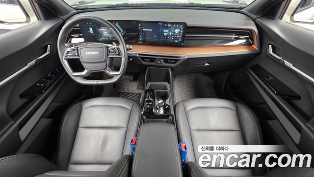KG Mobility Torres — interior