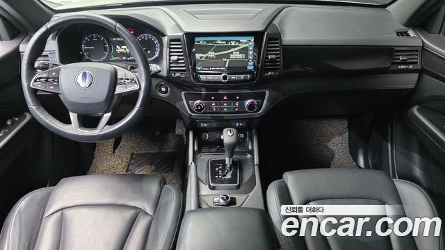 KG Mobility Rexton — interior
