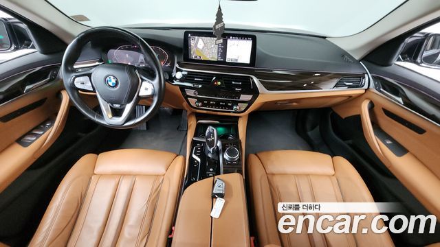 BMW 5 Series — interior