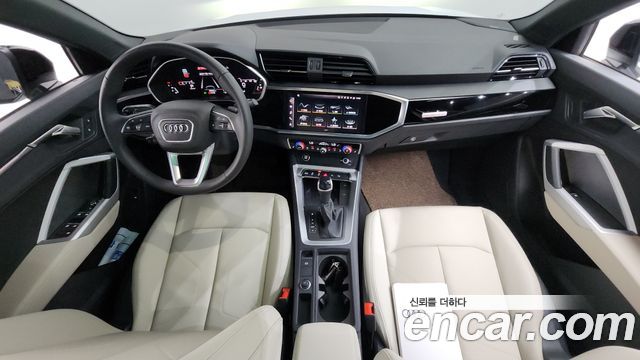 Audi Q3 — interior