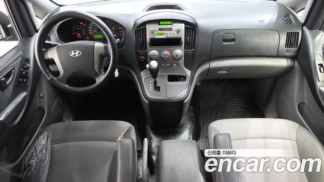 Hyundai Starex — interior