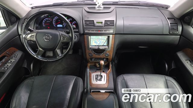 KG Mobility Rexton — interior